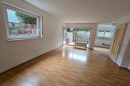 Frisch renovierte 3-Zimmer-Wohnung mit Terrasse - Sinsheim