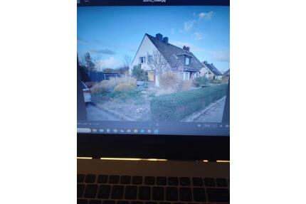 DHH mit Garten - 950,00&nbsp;EUR Kaltmiete, ca.&nbsp; 96,00&nbsp;m&sup2; in Nordenham (PLZ: 26954)