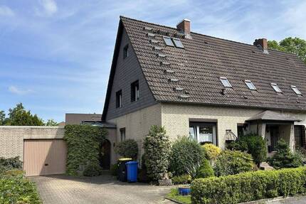 Doppelhaushälfte mit Garten, Garage und überdachter Terrasse in Salzgitter-Hallendorf