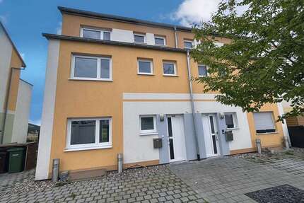 Haus zum Kaufen in Adelsdorf 595.000,00 € 163 m²