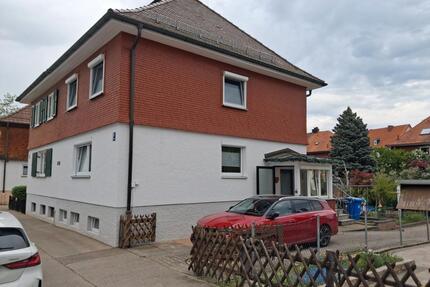 Doppelhaushälfte mit zwei Garagen und Garten in Kempten (Allgäu)