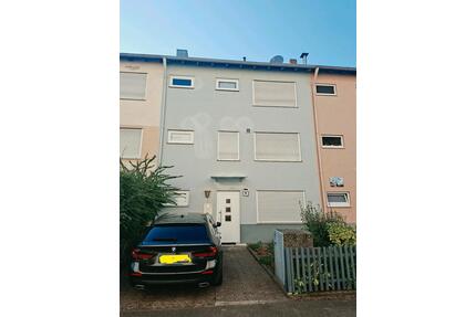 Vielseitiges Wohnhaus in Maximiliansau wird ab Oktober frei - Wörth am Rhein