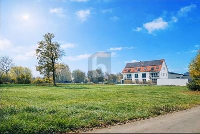 SONNIG, MIT VIELFÄLTIGEM POTENZIAL - Aichach