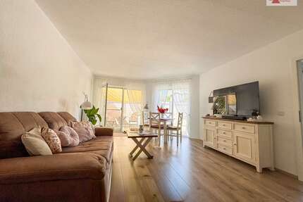 Wohnung zum Kaufen in Lauter-Bernsbach 120.000,00 € 66.67 m²