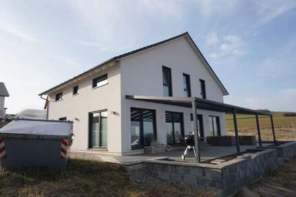 ***Traumhaftes, neuwertiges Einfamilienhaus mit Einliegerwohnung in Bad Arolsen zu verkaufen ***