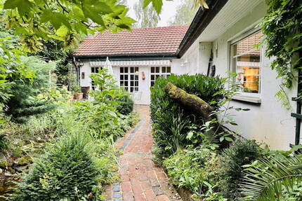 Charmantes Einfamilienhaus mit ELW auf weitläufigen Grundstück in Alleinlage | bezugsfrei - Wächtersbach Wittgenborn