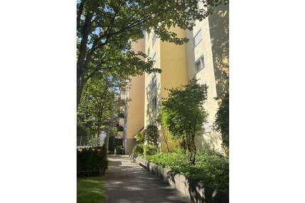 Wohnung zum Mieten in Augsburg 1.350,00 € 106.36 m²