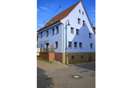 Haus zum Kaufen in Mühlacker 350.000,00 € 252 m²