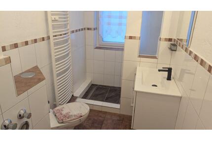 Charmante 3-Zimmer-Eigentumswohnung mit Garten, Garage, 2 Keller - Edemissen