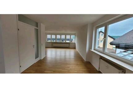 Lichtdurchflutete 3,5-Zimmer-Wohnung in Hessigheim zu vermieten