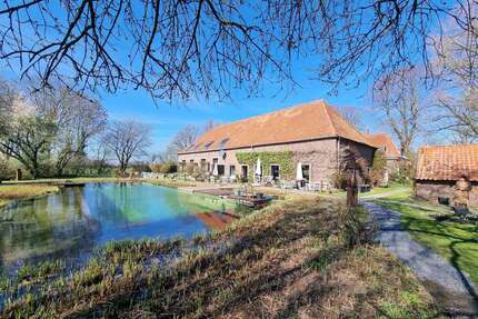 Haus zum Kaufen in Kranenburg 1.980.000,00 € 320 m²