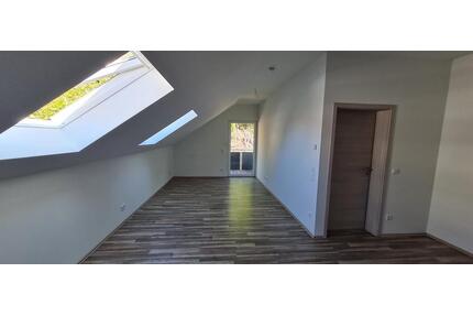 Gehobene 2-Zi-Wohnung,Dachgeschoss,Tiefenbach (Östringen), Balkon