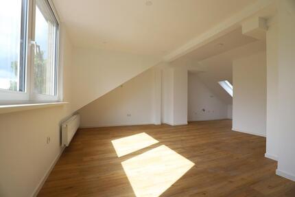 Kernsanierte und helle DG-Wohnung mit Dachterrasse! - Hannover Bothfeld-Vahrenheide