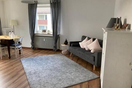 Zwei Zimmer Wohnung, in der Nähe vom Weserwehr . - Bremen Hemelingen