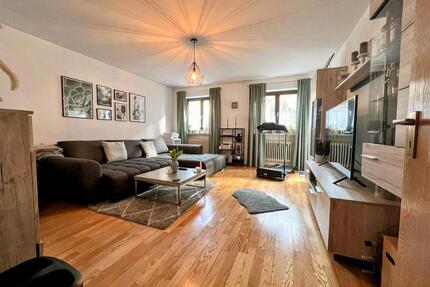 2,5 Zimmer Wohnung mit Balkon in zentrumsnaher Lage - Straubing