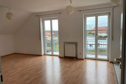2 Zimmer DG Wohnung in Osterhofen