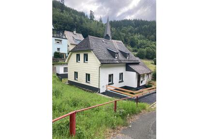 Gut ausgestattetes Einfamilienhaus im Frankenwald, provisionsfrei - Schwarzenbach am Wald