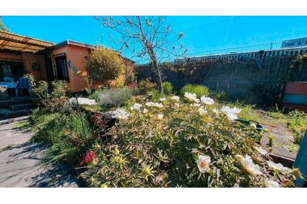 Pachtgarten im Gleisdreieck - 2.200,00&nbsp;EUR Kaltmiete, ca.&nbsp; 0,00&nbsp;m&sup2; in Leipzig (PLZ: 04349) Nordost