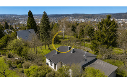 Einmalige Chance! 1.547 m² Grundstück mit Bungalow zum Ausbau am Ferberturm in Gera