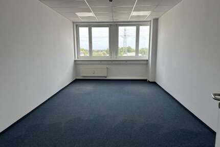 Büro in Berlin 690,00 € 35 m² - 690,00&nbsp;EUR Kaltmiete, ca.&nbsp; 35,00&nbsp;m&sup2; in Berlin (PLZ: 12681)