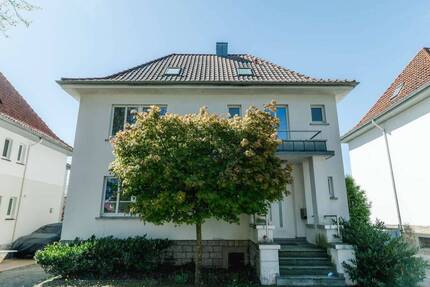 Stilvolle Architektur trifft großzügiges Wohnen - Modernisiertes Wohnhaus in Warburg