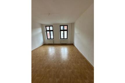 4 Zimmer für WG oder große Familie (Basedowstr. 9) - Magdeburg