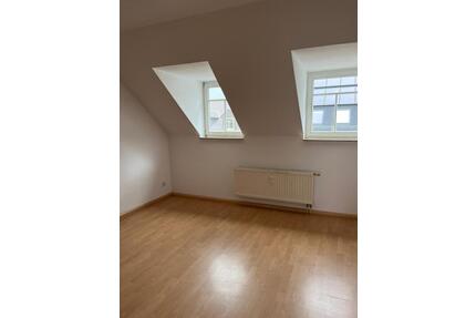 2-Zimmer-Wohnung mit Balkon! - 293,00&nbsp;EUR Kaltmiete, ca.&nbsp; 58,50&nbsp;m&sup2; in Chemnitz (PLZ: 09130) Hilbersdorf