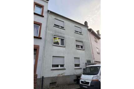 Haus zum Kaufen in Pirmasens 139.000,00 € 146.68 m²