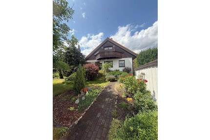 Traumhaftes Einfamilienhaus mit Pool, Sauna und großem Garten - Bad Salzungen Langenfeld