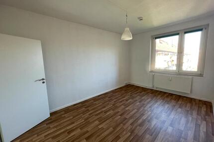 Helle 2-Zimmer-Wohnung mit Single-Einbauküche! - Magdeburg Beyendorf-Sohlen
