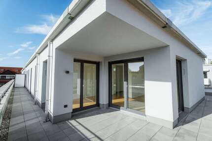 Wohnung zum Mieten in Augsburg 2.390,00 € 140.52 m²