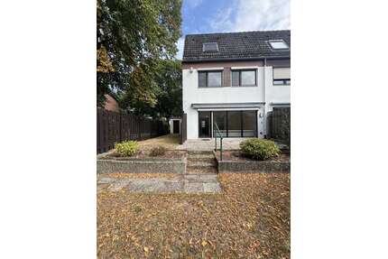 Haus zum Mieten in Burgwedel 1.250,00 € 124 m²