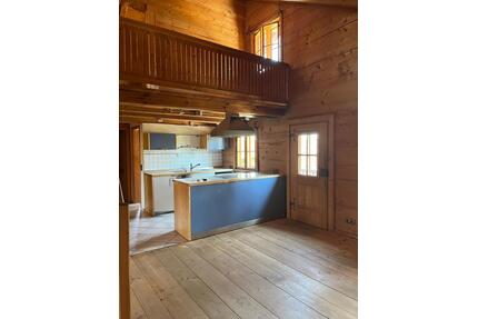 Urige Maisonette-Wohnung - 840,00&nbsp;EUR Kaltmiete, ca.&nbsp; 98,00&nbsp;m&sup2; in Aham (PLZ: 84168)
