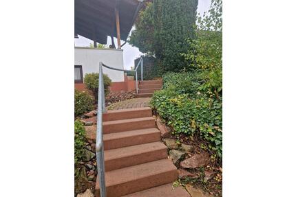 Schöne 3,5 Zimmer Wohnung mit Balkon und Terasse ab 15.3 - Arnsberg Holzen