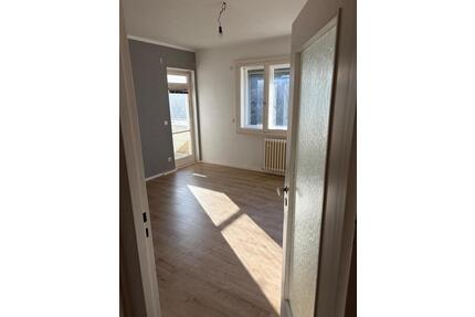 1- Zimmer-Dachgeschosswohnung mit großem Balkon in Berlin-Spandau - Falkensee