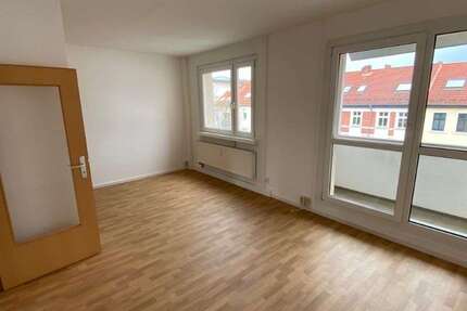 Wohnung zum Mieten in Dessau-Roßlau 366,00 € 56.3 m²