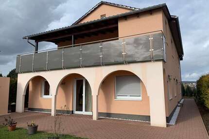 Haus zum Kaufen in Usingen 990.000,00 € 200 m²