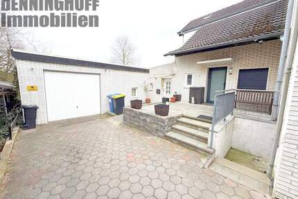 Doppelhaushälfte mit separatem Anbau und Garage in Holzwickede-Süd