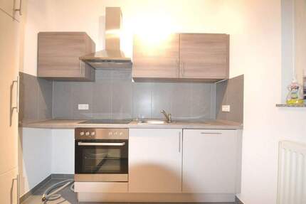 Frei ab sofort 2-Zimmer-Wohnung im 1. Obergeschoss Einbauküche Ohne Balkon Ohne PKW-Stellplatz - Schweich