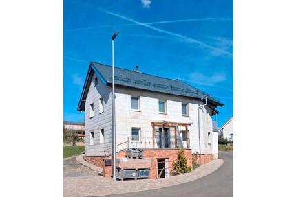 Ein Haus zum Verkauf in dem Dorf, ruhiger und schöner Ort - Schweinfurt Gartenstadt