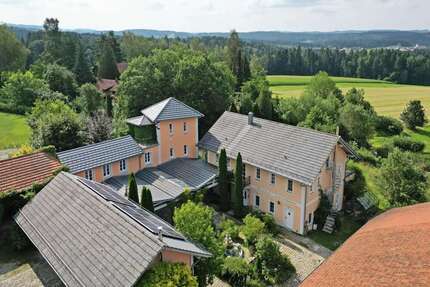Haus zum Kaufen in Grattersdorf 2.770.000,00 € 466 m²