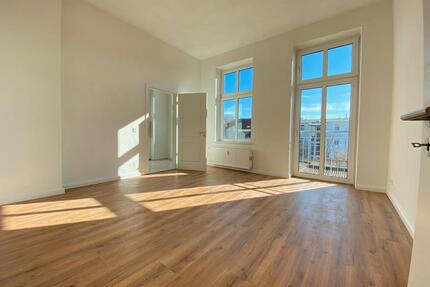 Hereinspaziert.....! Lichtdurchflutete 4 Raumwohnung mit Kamin zu vermieten! - Güstrow