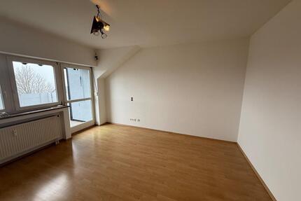 Helle 3-Zi Dachgeschoss-WHG mit Südbalkon & Stellplatz, TOP Lage - Straubing