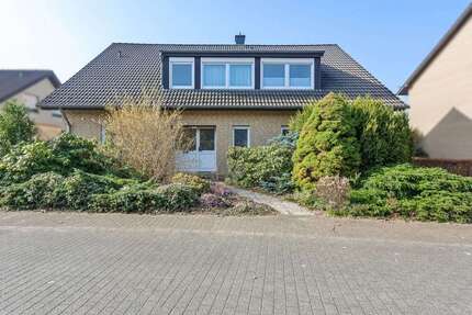 Haus zum Kaufen in Schloß Holte-Stukenbrock 469.000,00 € 184.51 m²