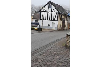 Lagerfläche 100qm, auf zwei Etagen, Zentral in Hillscheid - Bendorf