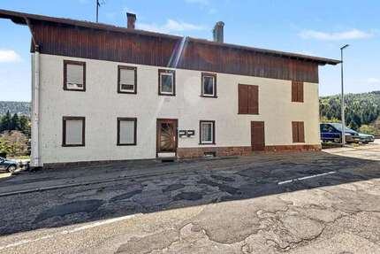 Haus zum Kaufen in Bad Wildbad 305.000,00 € 140 m²