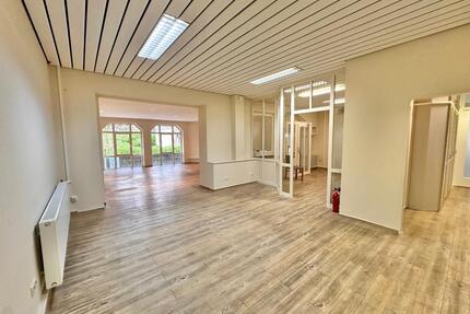Büro-Praxisflächen in Stadtvilla im Zentrum Schwarzenbeks