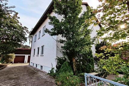 Zweifamilienhaus in Maxhütte-Leonberg - Maxhütte-Haidhof