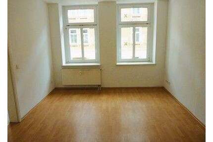 - Wohnung mit Balkon in Weißenfels-West -