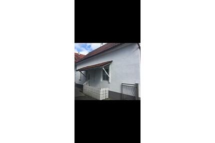 Kleines Haus in Brensbach - 99.000,00&nbsp;EUR Kaufpreis, ca.&nbsp; 75,00&nbsp;m&sup2; in Brensbach (PLZ: 64395)
